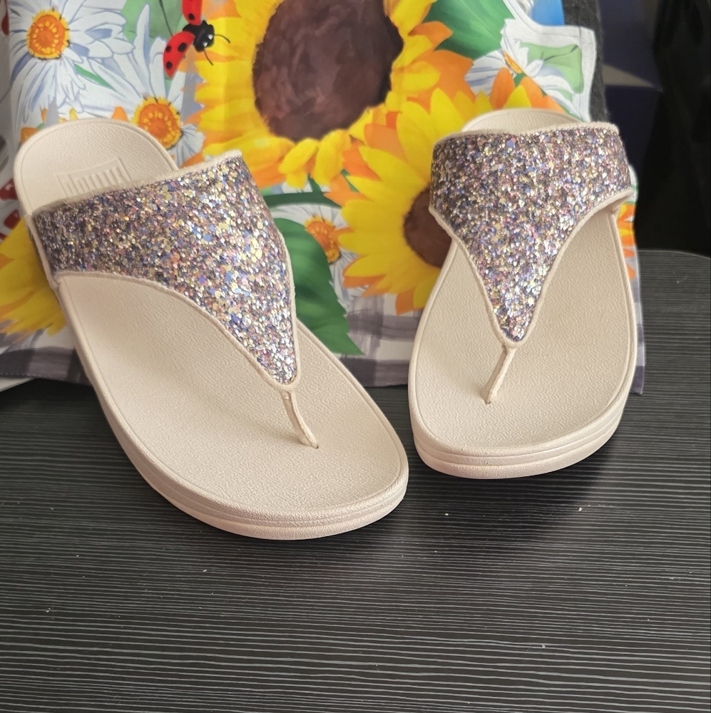 Walk In Comfort With A Little Sparkle In Your Step. Size 9 BrandNewGreat FITFLOP